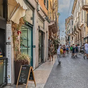 https://juliets-dream-suite-city-center.hotelinveneto.com